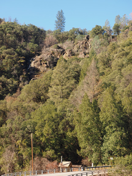 Photograph of the western wall of the canyon